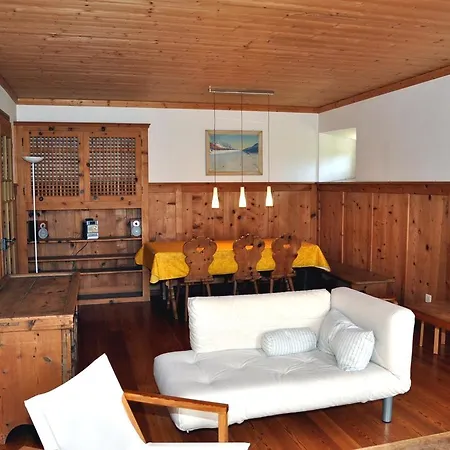 Chasa Schucany アパート *